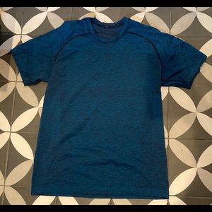 Men’s Lululemon Athletic Shirt